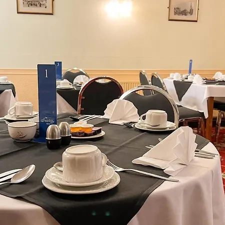 Sutcliffe Hotel