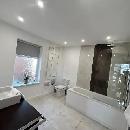 Westview House By Sasco Holiday home *