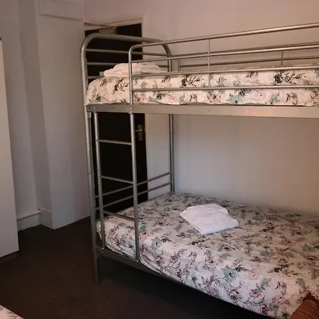 Cardoh Guest house 3*