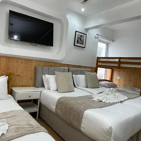Ariana House Hotel-families And Couples Only Guest house