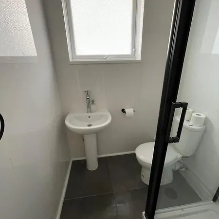 Ariana House Hotel-families And Couples Only *