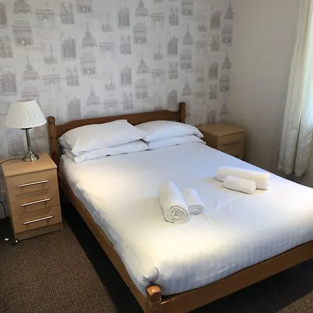 Queens Plaza Bed & Breakfast 3*