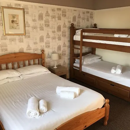 Bed & Breakfast Queens Plaza