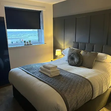Woodhouse Fully Refurbished Quiet Family No Stag Or Hens Will Be Refused On Checkin 호텔 4*