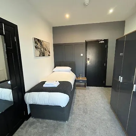 호텔 Woodhouse Fully Refurbished Quiet Family No Stag Or Hens Will Be Refused On Checkin 4*