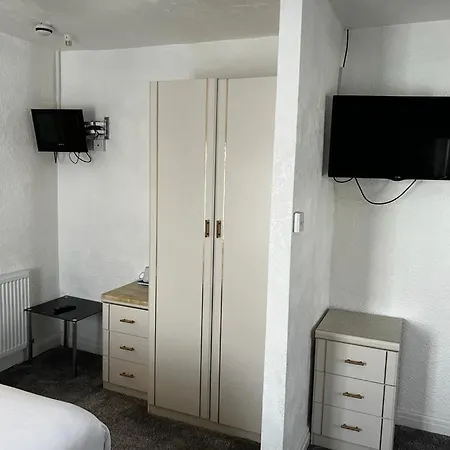 Delton Hotel 3*