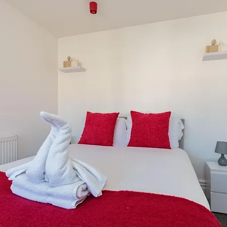 Cherry Property - Cranberry Apartment