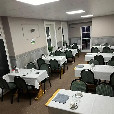 Clifton Private 3*