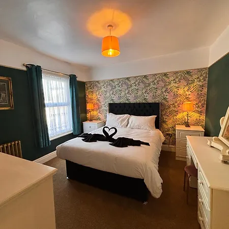 Anderton House, Unique 6 Bedroom *