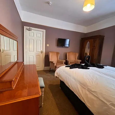 Anderton House, Unique 6 Bedroom Holiday home *