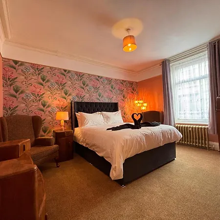 Anderton House, Unique 6 Bedroom *