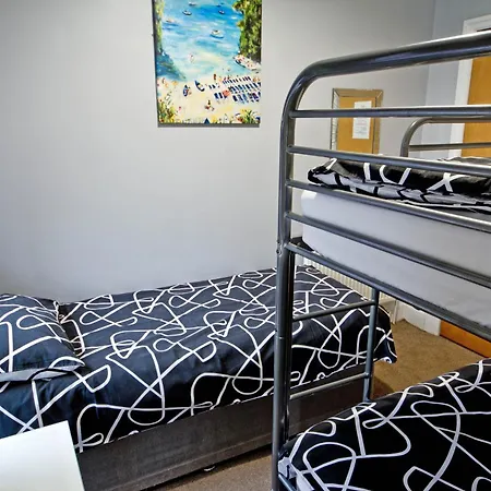 Guest house Rossall House , For Families & Couples 3*