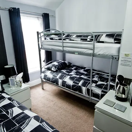 Rossall House , For Families & Couples Guest house 3*