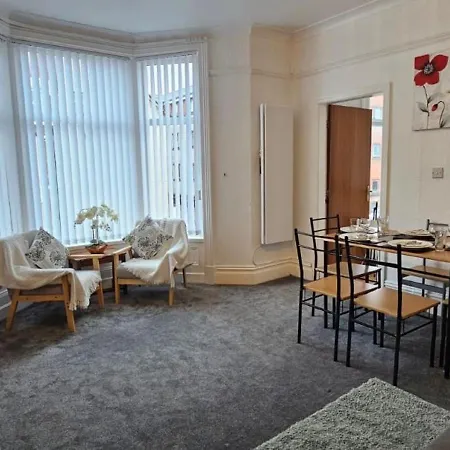 Lawnswood * Blackpool