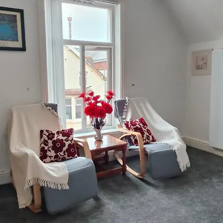 Lawnswood Apartment