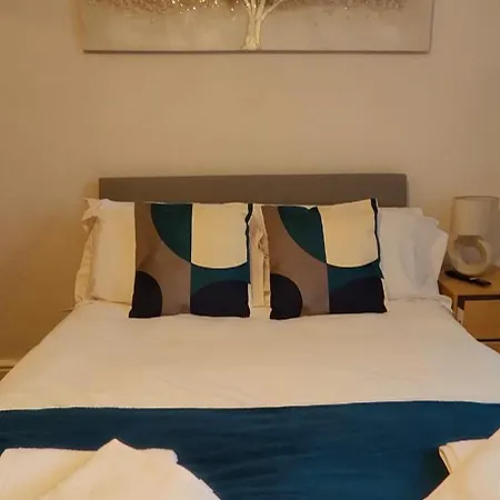 Apartment Lawnswood