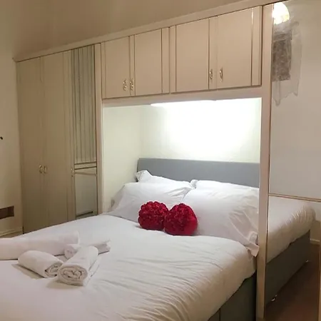 Lawnswood Apartment Blackpool