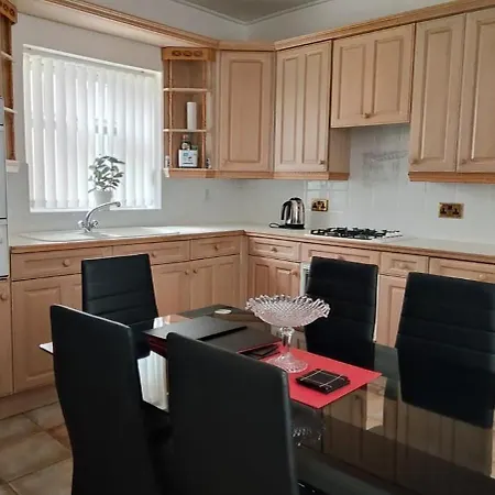 Lawnswood Apartment