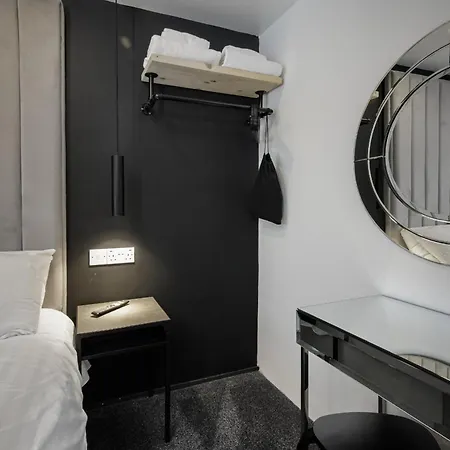 Mode St Chads Apartment