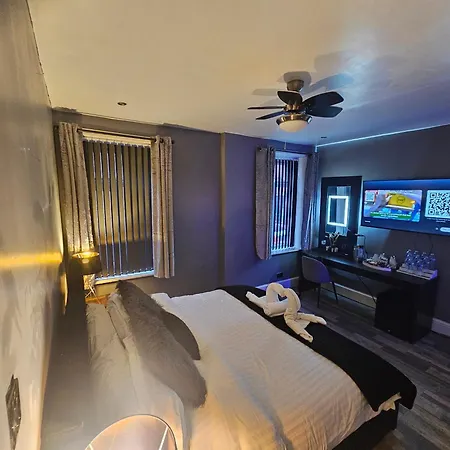 Tamarind Cove & Barrons Otel