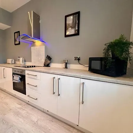 Teds Apartments-town Centre-apt3 Apartment *