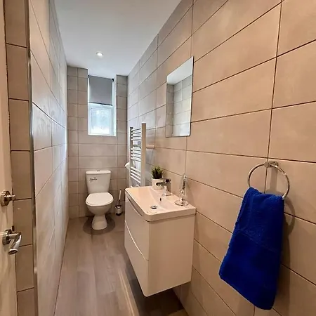 Teds Apartments-town Centre-apt3 Apartment Blackpool