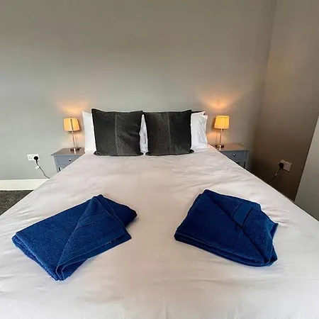 Teds Apartments-town Centre-apt3 *
