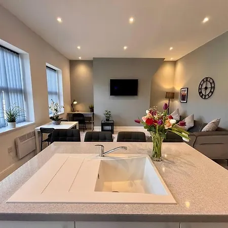 Teds Apartments-town Centre-apt3