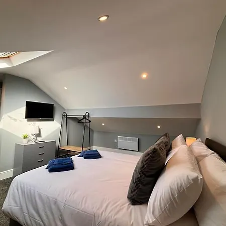 Teds Apartments-town Centre-apt3