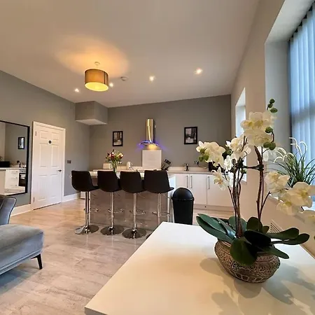 Teds Apartments-town Centre-apt3 Apartment *