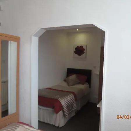 Guest house Oban House