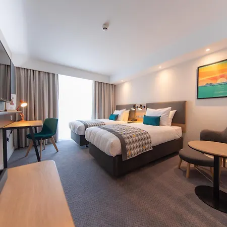 Hotel By Ihg 4*
