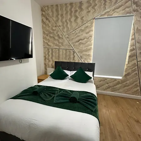 Guest house Ariana House Hotel-families And Couples Only
