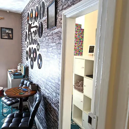 Bed & Breakfast The Mercury, - Over 21's Only Blackpool