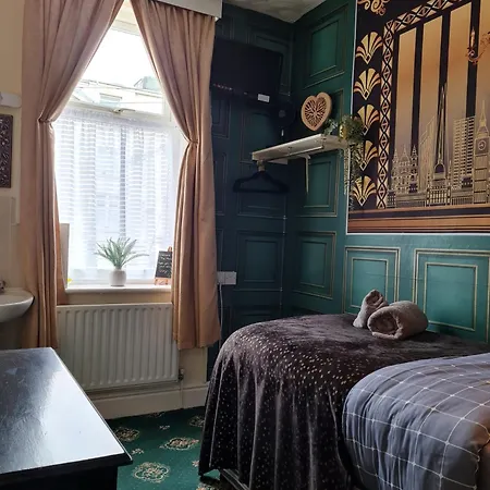 Bed & Breakfast The Mercury, - Over 21's Only Blackpool