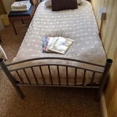 The New Guilderoy Hotel 2*