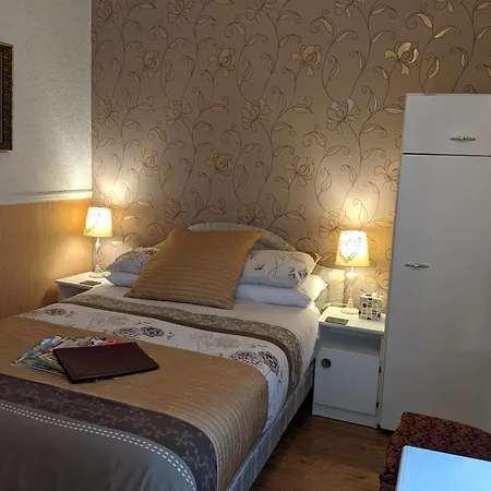 The New Guilderoy Hotel Blackpool