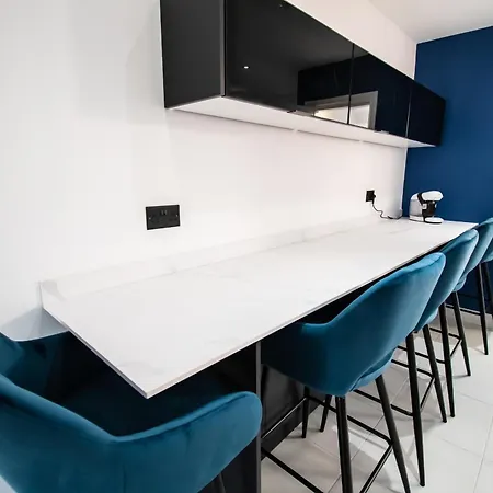 Apartment Winter Gardens By Sasco