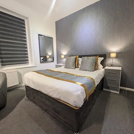 Hotel 33