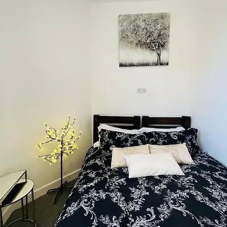 2 Bedroom With Seaside Views