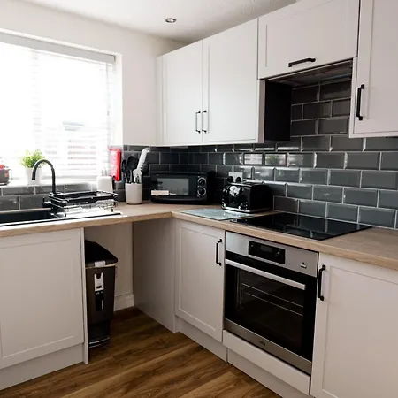 Apartment Stylish Modern In With Parking *