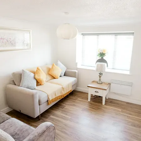 Stylish Modern In With Parking *