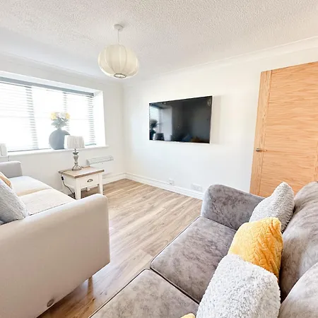 Apartment Stylish Modern In With Parking Blackpool