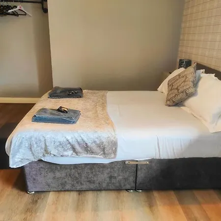 Chelsea 2 Bedroom Promenade