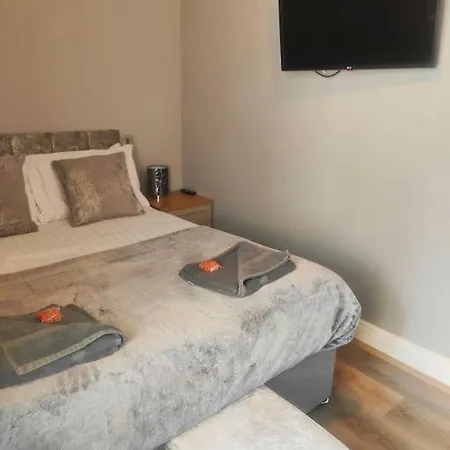 Chelsea 2 Bedroom Promenade Apartment
