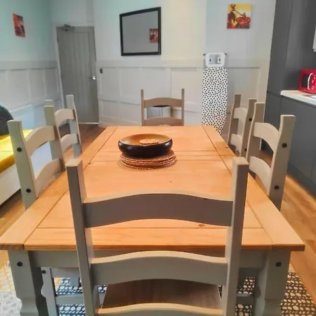 Apartment Chelsea 2 Bedroom Promenade *