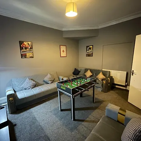Holiday home Spacious 6-bedroom In Bedes, *