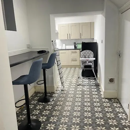 Holiday home Spacious 6-bedroom In Bedes,