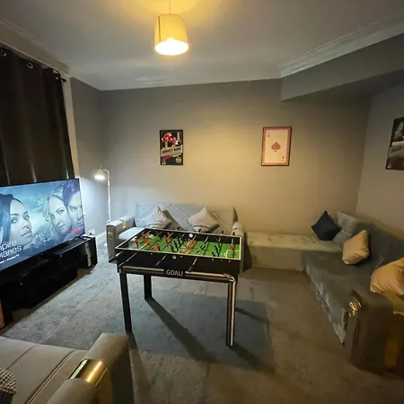 Holiday home Spacious 6-bedroom In Bedes, *