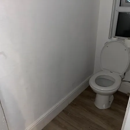 Spacious 6-bedroom In Bedes, Holiday home Blackpool